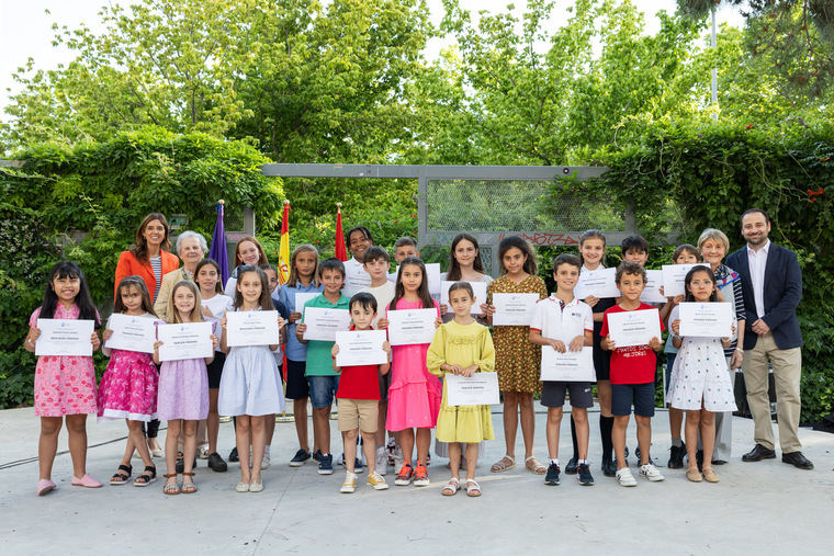 El Ayuntamiento entrega los premios del concurso escolar de poesía, ilustración y declamación “Gerardo Diego”