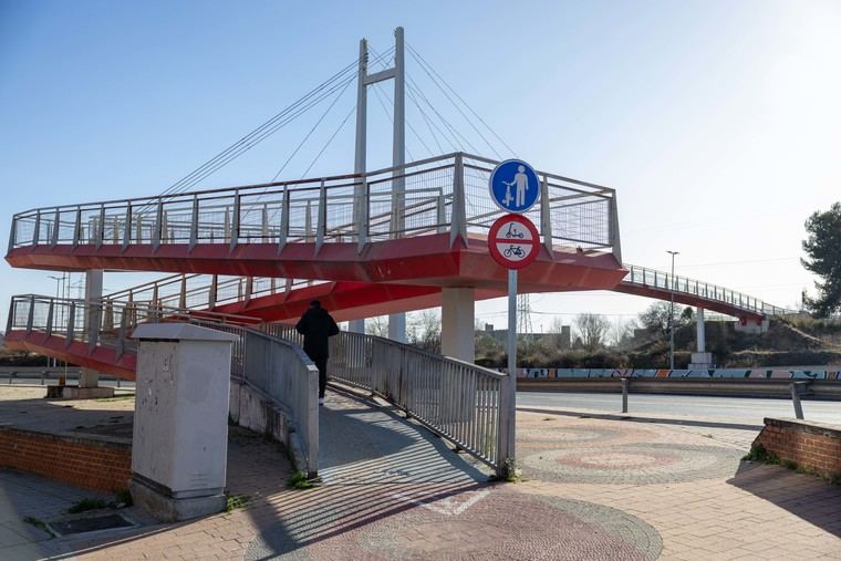 Renovación integral de pasarelas peatonales en Pozuelo de Alarcón para mayor seguridad