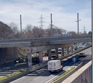 Un aparatoso accidente en la M-503 en Pozuelo de Alarcón ocasiona dos heridos