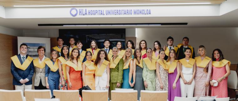 Los integrantes de la IX promoción de médicos formados en HLA Universitario Moncloa.