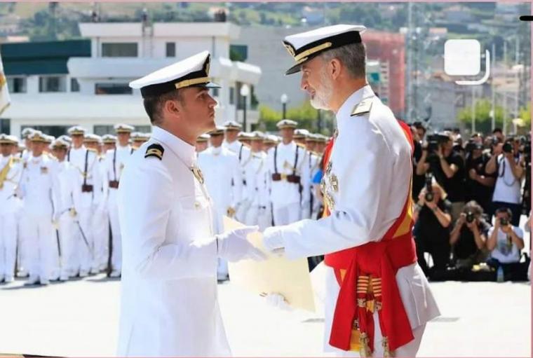 Un antiguo alumno de Everest School, nº1 de su promoción en la Escuela Naval Militar