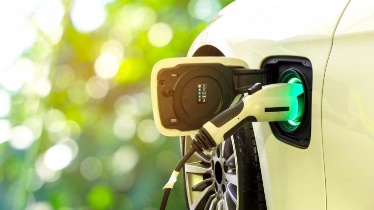 La Comunidad de Madrid estrenará el próximo curso en su FP la especialización en coches híbridos y eléctricos