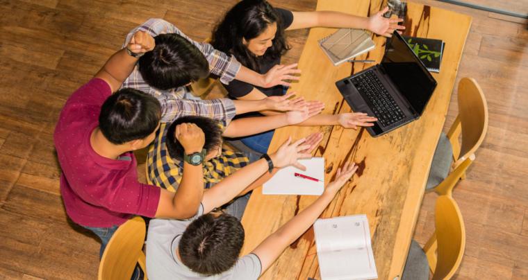 La Comunidad de Madrid reúne a un centenar de alumnos en la primera edición del concurso histórico educativo Quizstory: Spanish Friendship