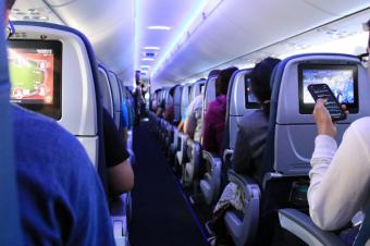 Tips para mejorar los viajes en avión este 2025