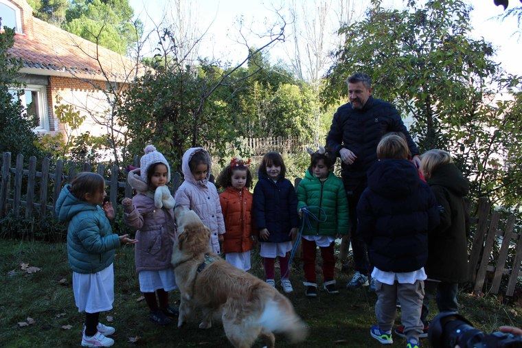 La Real Sociedad Canina arranca un proyecto educativa en colegios para concienciar de que un perro no es un juguete