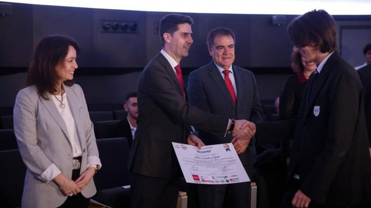 Madrid impulsa el interés juvenil en la ingeniería aeroespacial con un concurso innovador