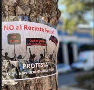 Concentración de protesta de los vecinos de Pozuelo de Alarcón contra la ubicación del nuevo recinto ferial por los botellones y los actos vandálicos