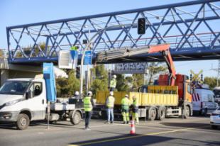 Primeras afecciones al tránsito peatonal en seis pasos inferiores por el avance de las obras para el soterramiento de la A-5