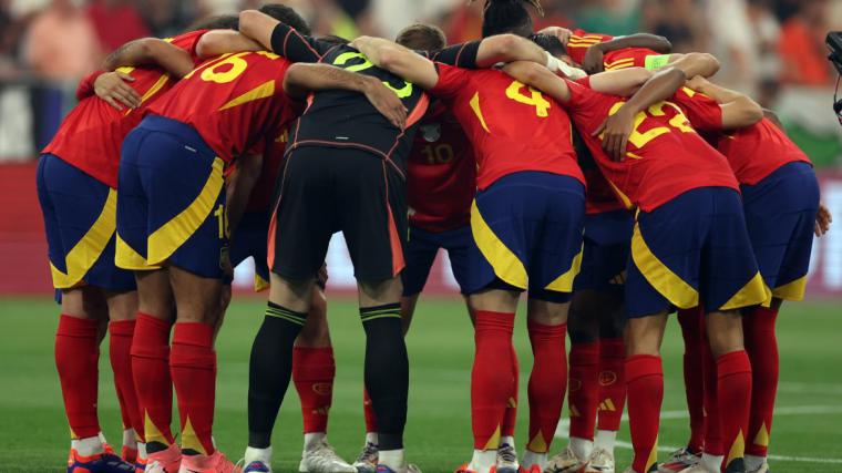 La Comunidad concede su Premio Internacional del Deporte a la Selección española de fútbol por unir a todo un país con valores de equipo y esfuerzo