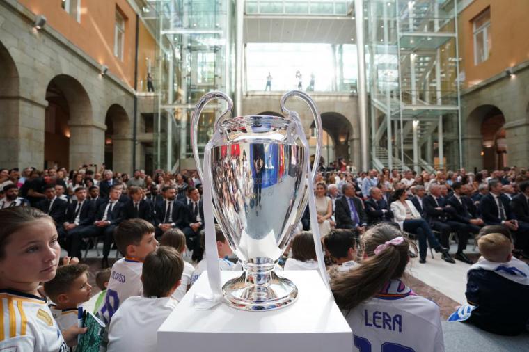 Díaz Ayuso rinde homenaje al Real Madrid tras su 15ª Champions, “el mejor equipo del mundo en el mejor momento de su historia